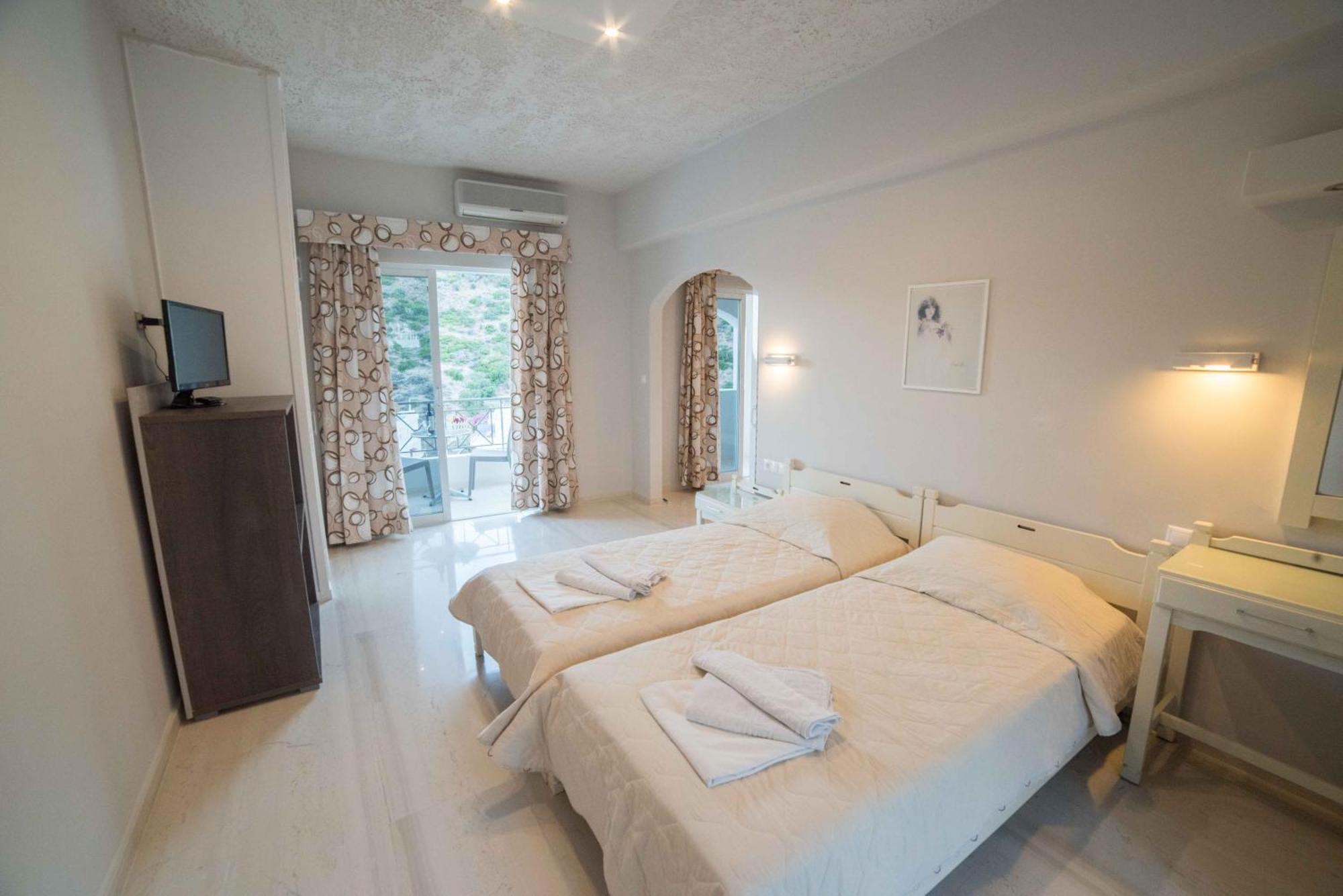 Athena Apartments Agia Galini Extérieur photo